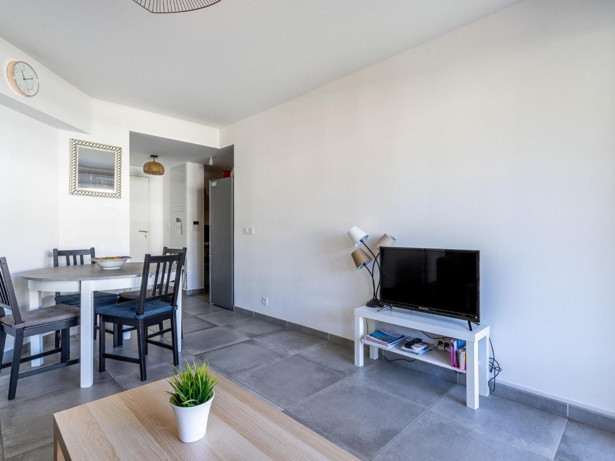 Apartment Le Jardin Du Loderi-2 By Interhome Bormes-les-Mimosas Exteriör bild