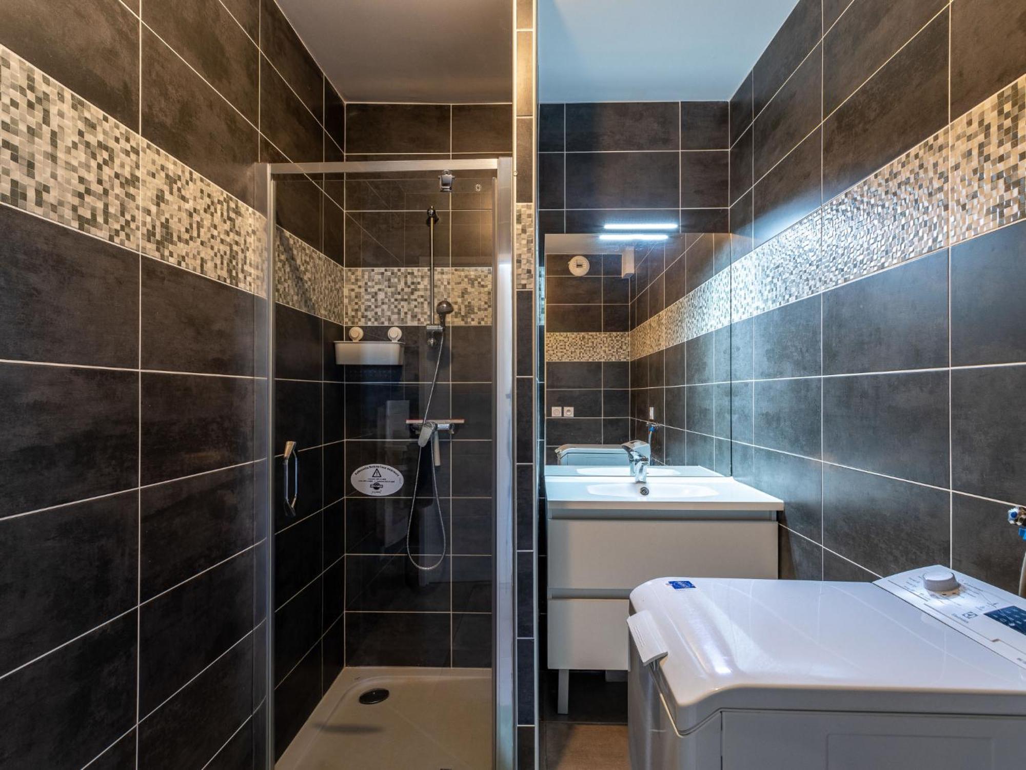 Apartment Le Jardin Du Loderi-2 By Interhome Bormes-les-Mimosas Exteriör bild